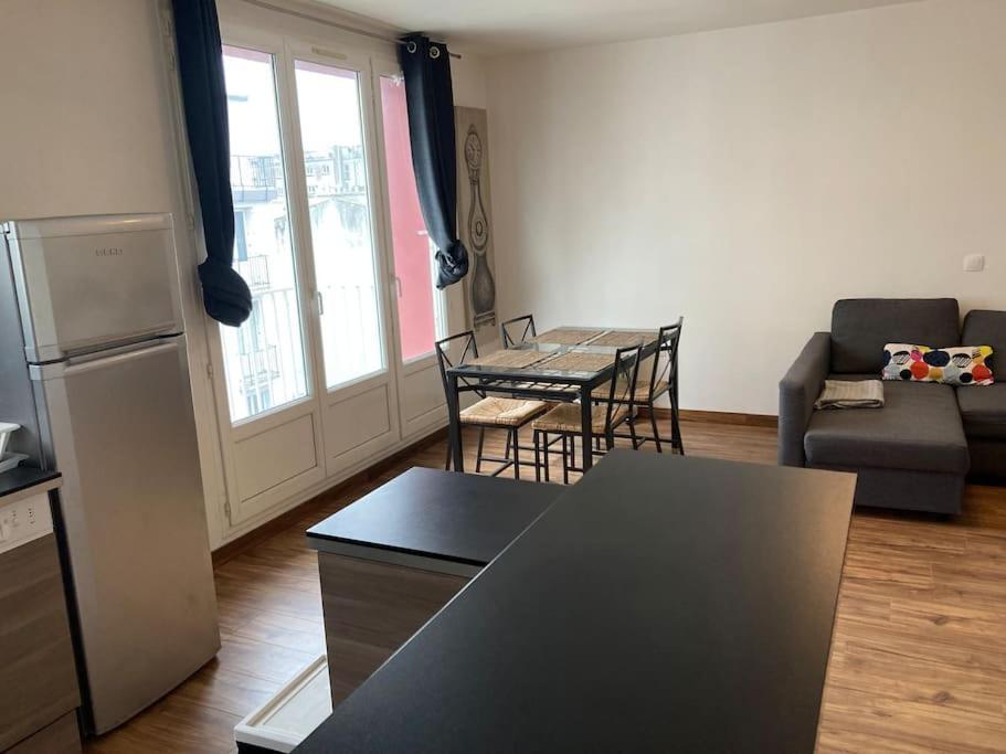 Apartment Spacieux Hyper Centre Secteur Liberte